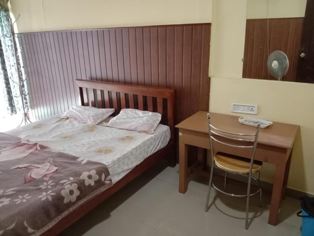 Riya Home Stay Munnar Anaviratty ภายนอก รูปภาพ