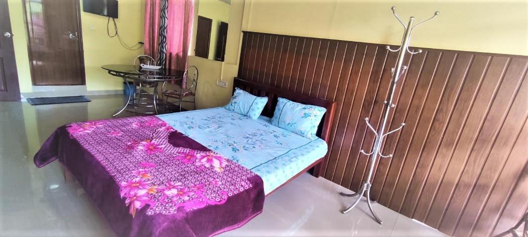 Riya Home Stay Munnar Anaviratty ภายนอก รูปภาพ