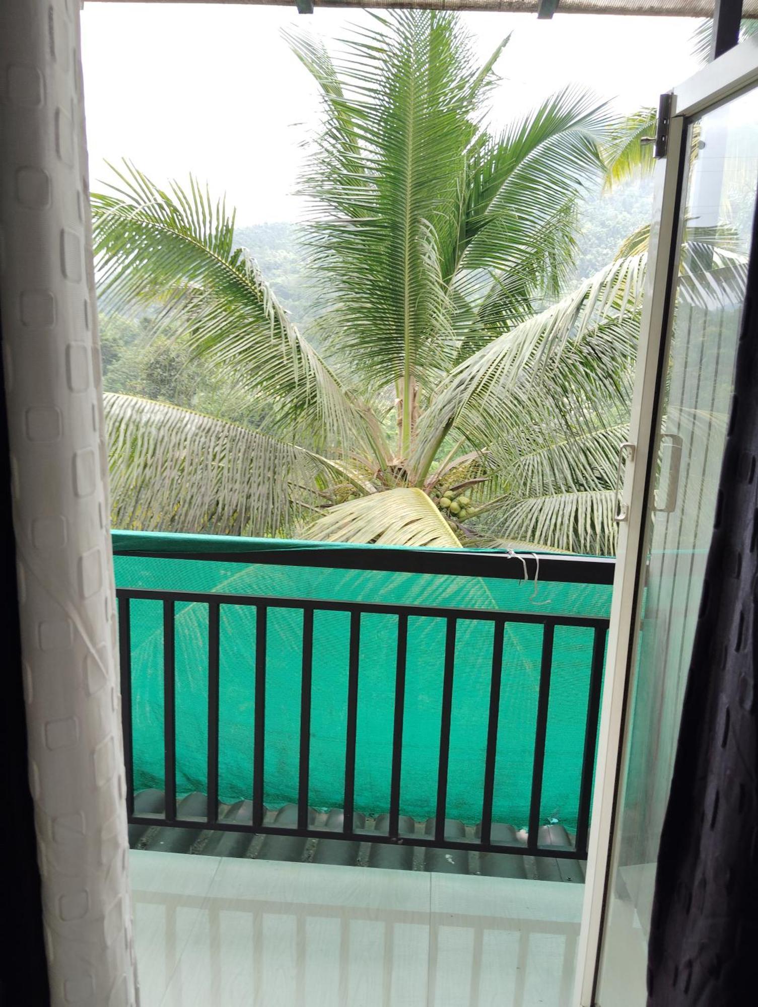 Riya Home Stay Munnar Anaviratty ภายนอก รูปภาพ